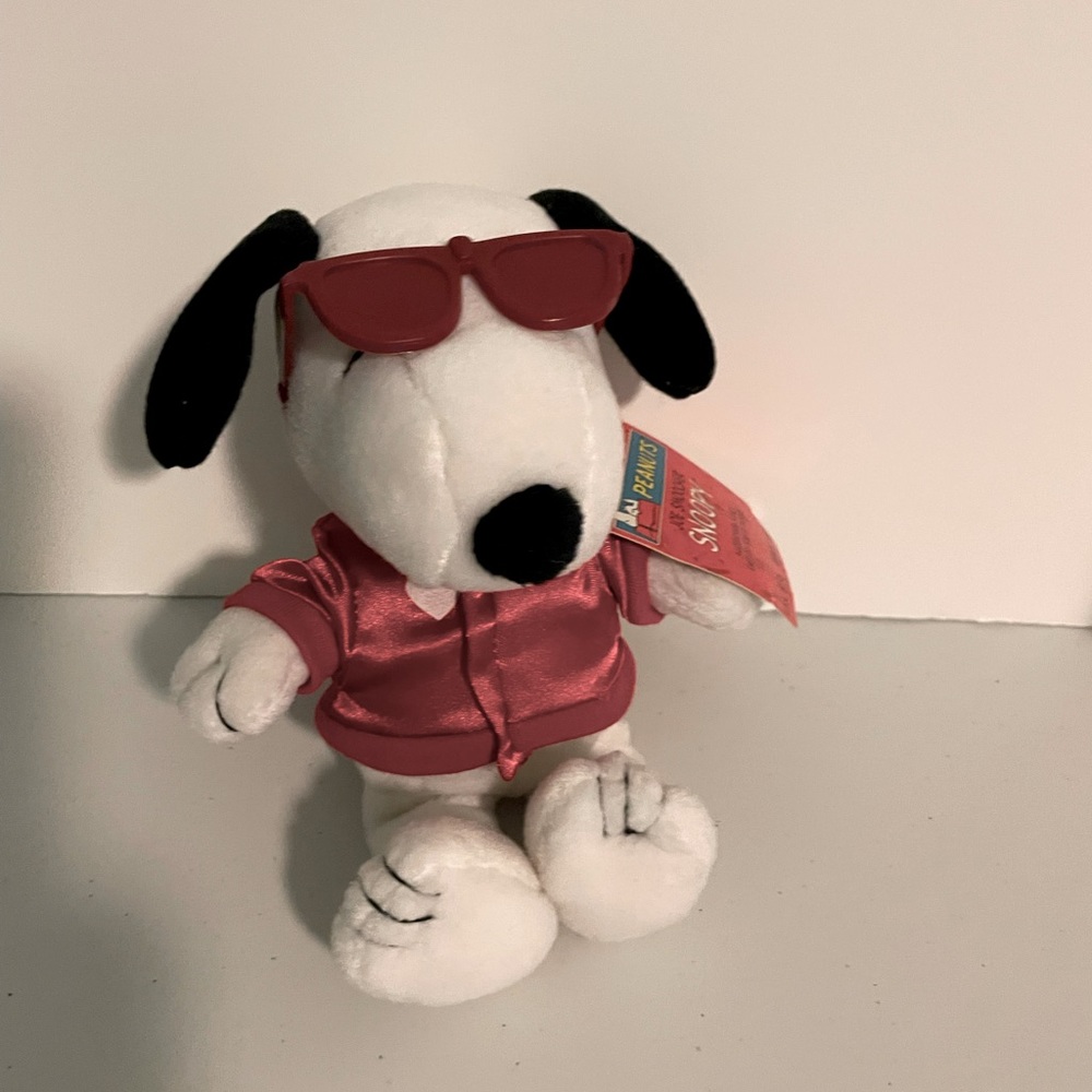 Snoopy “Joe Smoocher” with kiss/smack sound 💋